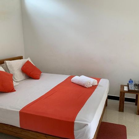 Hotel Cassia Udawalawe Zimmer foto