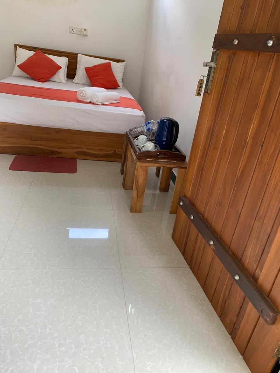 Hotel Cassia Udawalawe Zimmer foto