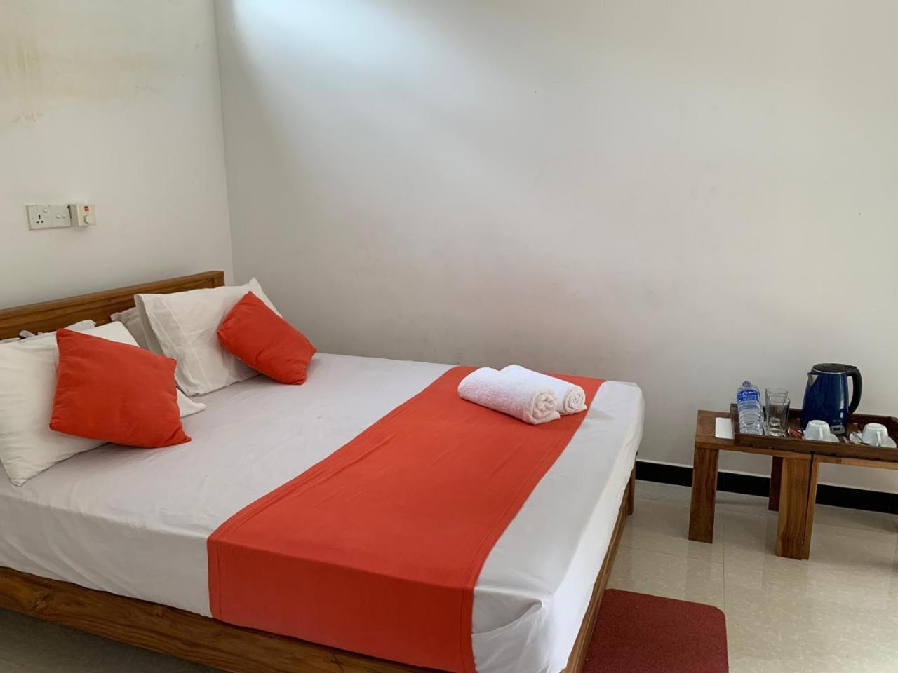 Hotel Cassia Udawalawe Zimmer foto
