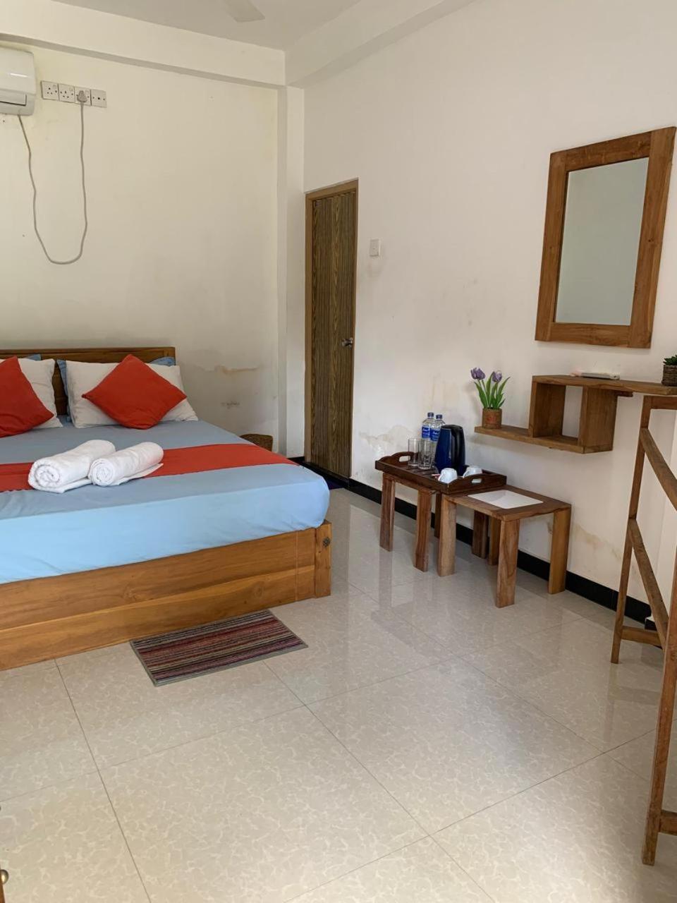 Hotel Cassia Udawalawe Zimmer foto